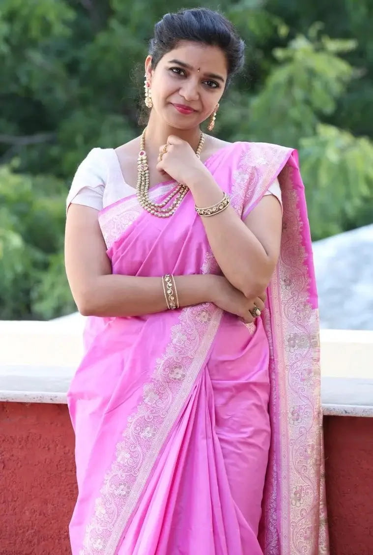 Actress Swathi Reddy Stills In Traditional Pink Saree